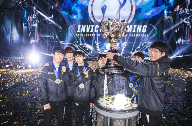 九游体育app-TheShy焦点对战，JackeyLove与80激战快船分钟，重返赛场胜负难料！观众掌声雷动的简单介绍