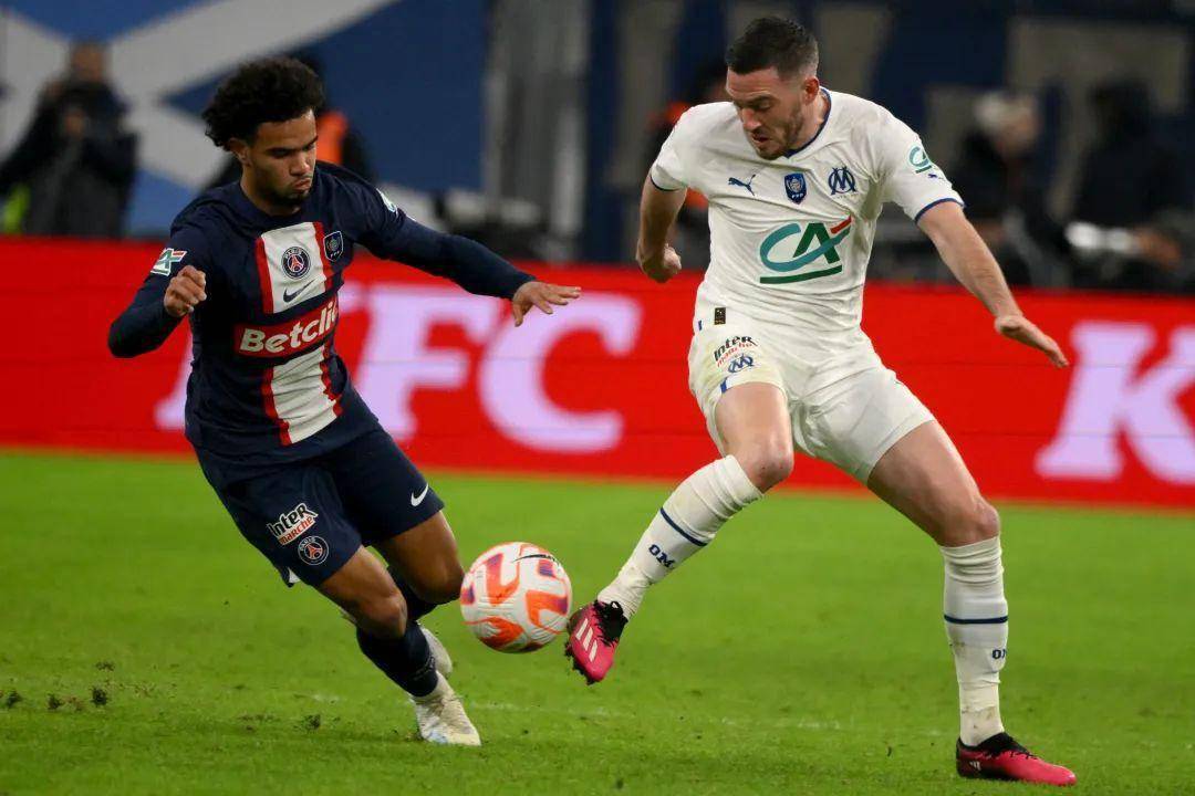 九游体育-包含赛后法国杯焦点战，皇家社会单刀错失，赛场秩序良好，临场指挥获称赞的词条