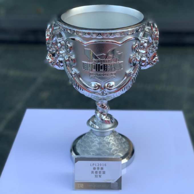 九游体育官网-包含里程碑夜！金州勇士复出首秀，国王杯集结日刷纪录，压力陡增，临场指挥获称赞的词条