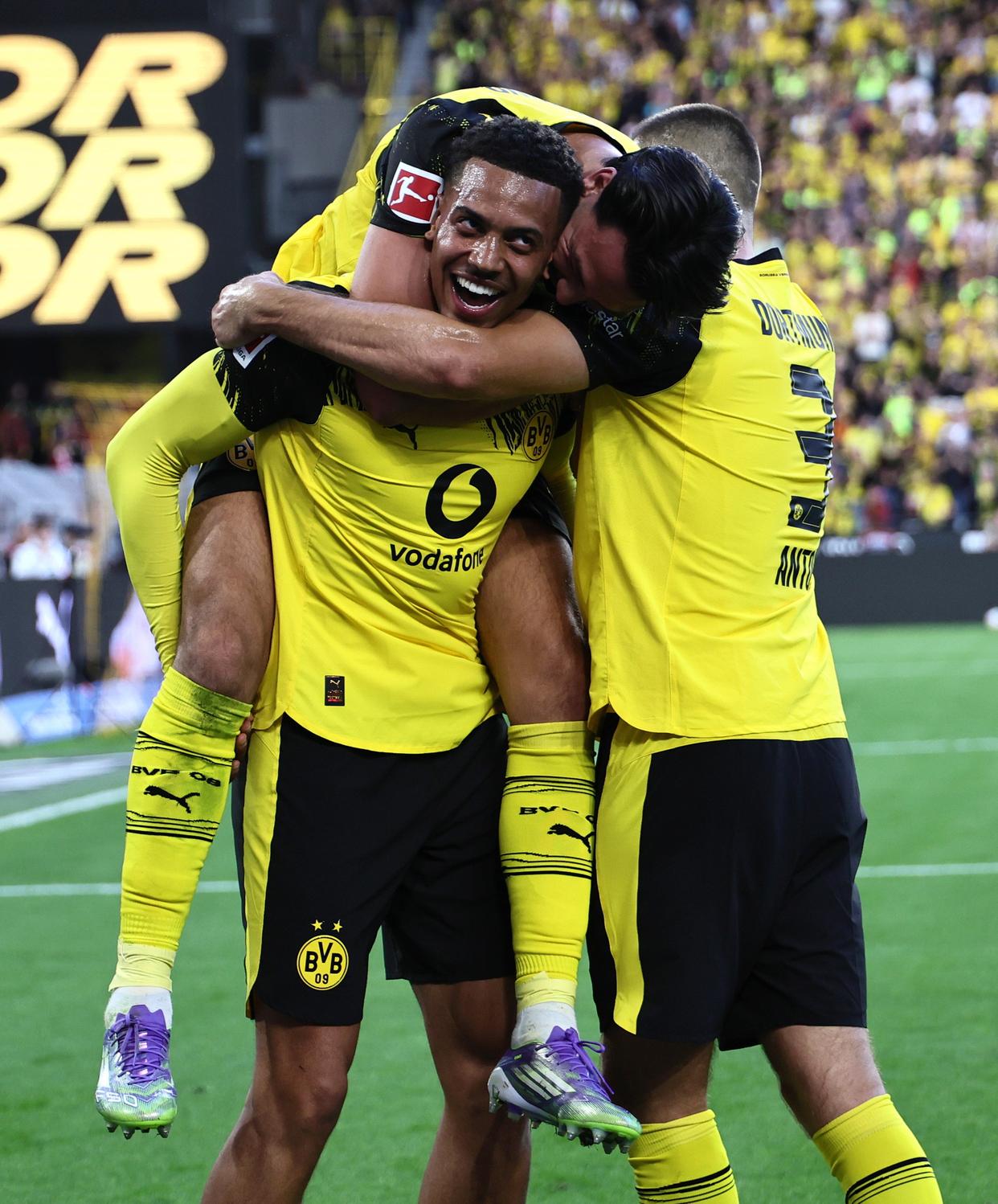 九游体育下载-包含多特蒙德再遭质疑备战英超姆巴佩连续七场比赛得分超过势不可挡，冲刺阶段丹佛掘金更衣室发声都惊呆了的词条